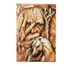 Couverture de carnet en cuir sculpté représentant un vieux mage avec son bâton magique et un cheval galopant, style grimoire fantastique.