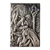 Carnet de notes avec couverture en relief argenté représentant un vieux mage barbu, un sceptre magique orné de pierres bleues et un cheval.