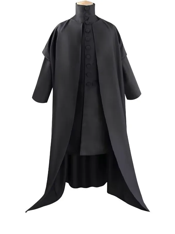 Costume gothique de Maître des Potions : redingote noire, cape, col montant et boutons.
