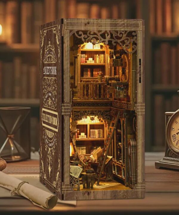Alternative view of Maquette Book Nook Bibliothèque Secrète - Serre-livres décoratif - 23cm