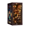 Book nook en bois DIY Alchemy Master avec éclairage LED représentant un laboratoire de magicien miniature.