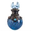 Fiole de potion magique bleue scintillante avec bouchon en forme de croissant de lune et ornements dorés, style jeu de rôle fantasy.