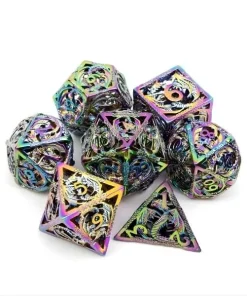 Set de 7 dés polyédriques métal dragon creux arc en ciel et or D&D.