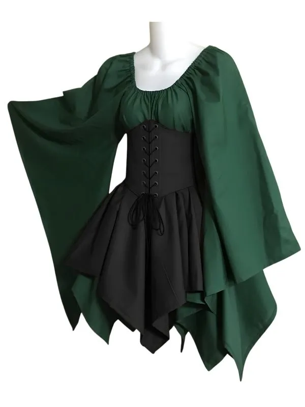 Ensemble robe courte médiévale Princesse Elfique vert forêt, corset noir et manches évasées.