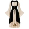Robe longue médiévale crème et corset noir à laçage, épaules dénudées.