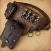Ceinture d'alchimiste pour GN et cosplay médiéval en similicuir avec fioles, sacoche et finitions gravées.