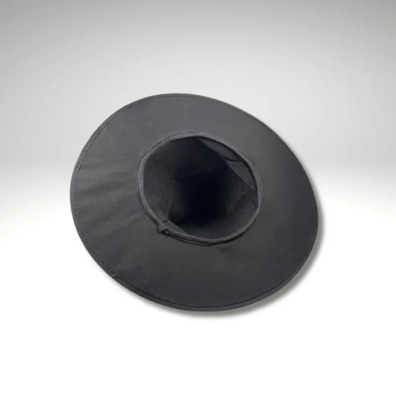 Chapeau sorcier alchimiste noir, polyester vieilli avec broderies, vue du dessous