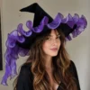 Chapeau de sorcière noir velours, volant organza violet, nœud et breloque étoile dorée.