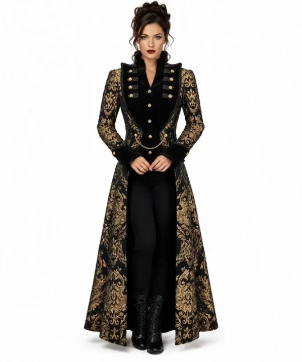 Manteau gothique brocart noir et or, coupe victorienne cintrée, laçage corset dos.