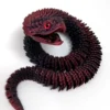 Figurine serpent articulé rouge et noir aux écailles texturées