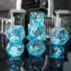 Set dés JDR Dragon Azur bleu, résine translucide, noyau liquide, bords tranchants.