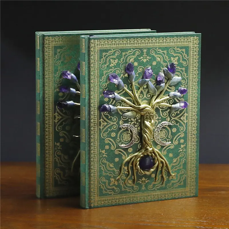 Grimoire ésotérique vert forêt avec Arbre de Vie doré