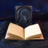 Grimoire magique dragon avec couverture 3D et œil rouge