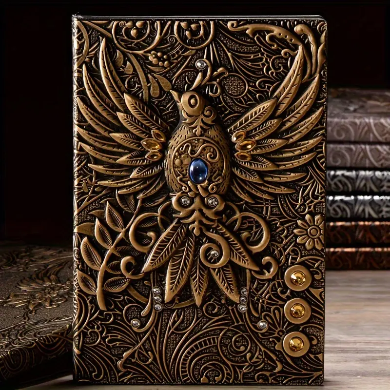 Grimoire du Phénix Éternel, couverture 3D cuir antique, phénix relief, gemmes bleues et ambrées.