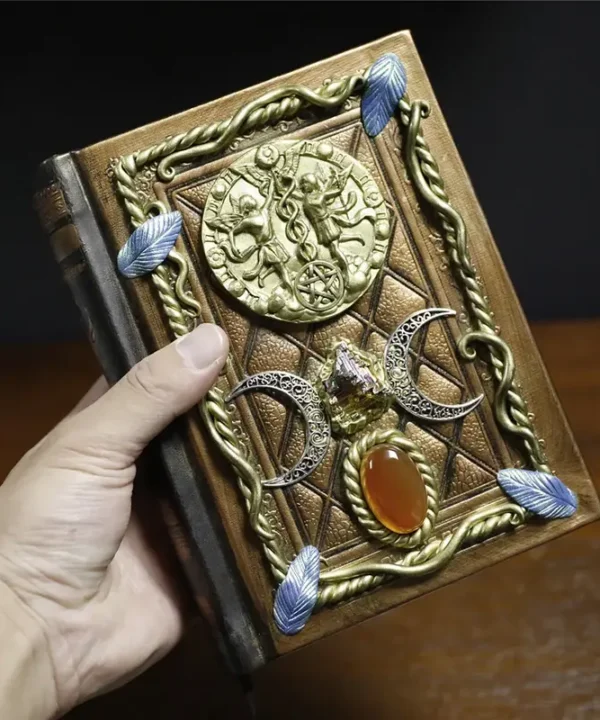 Grimoire Magique les Trois Lunes bronze.